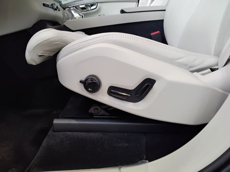 GuidiCar - VOLVO XC90 2024 XC90 2.0 t8 phev Plus Bright awd 7p.ti auto Km0