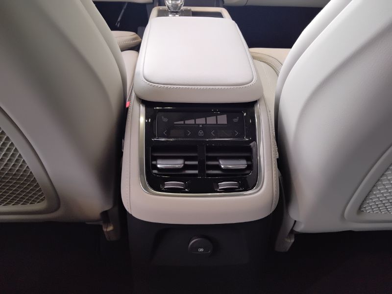 GuidiCar - VOLVO XC90 2024 XC90 2.0 t8 phev Plus Bright awd 7p.ti auto Km0