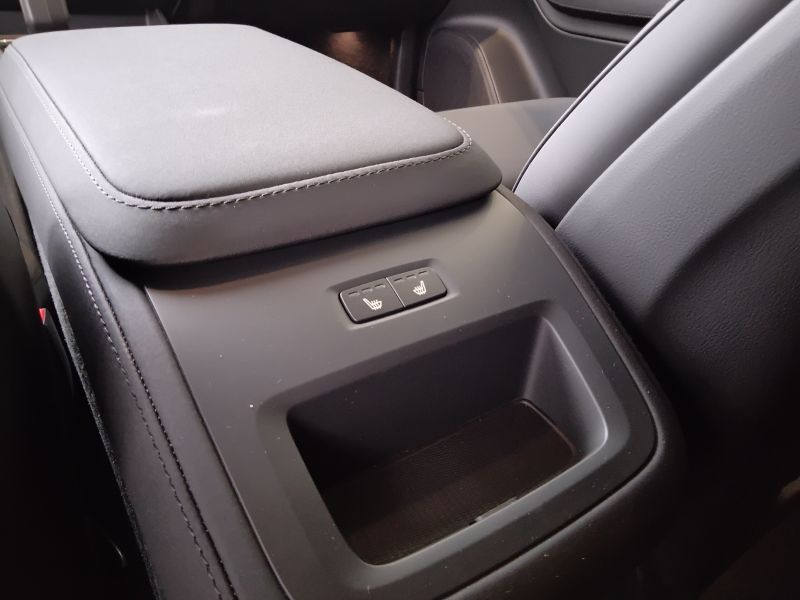 GuidiCar - VOLVO XC90 1 XC90 2.0 b5 Core awd 7p.ti auto Nuovo