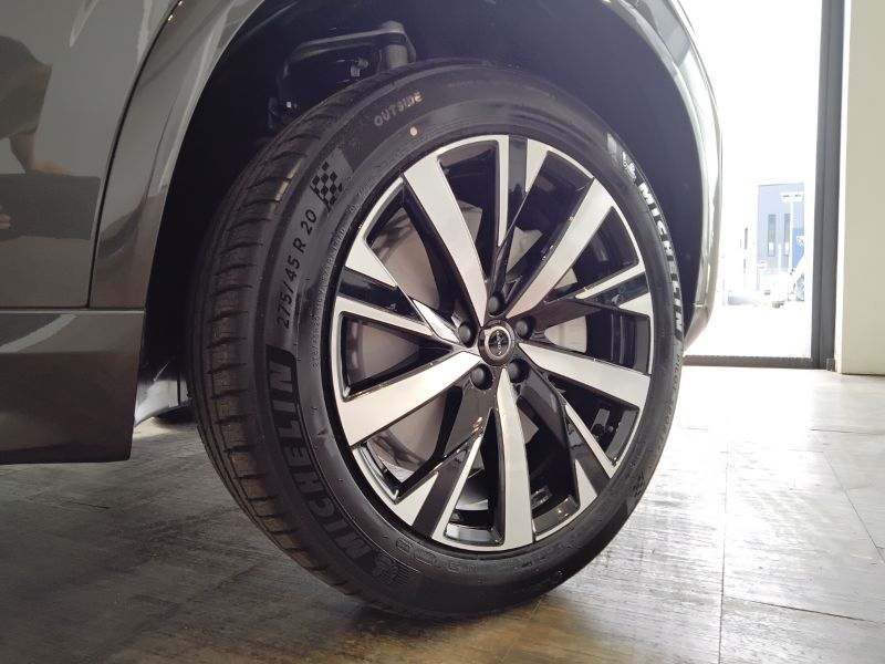 GuidiCar - VOLVO XC90 1 XC90 2.0 b5 Core awd 7p.ti auto Nuovo