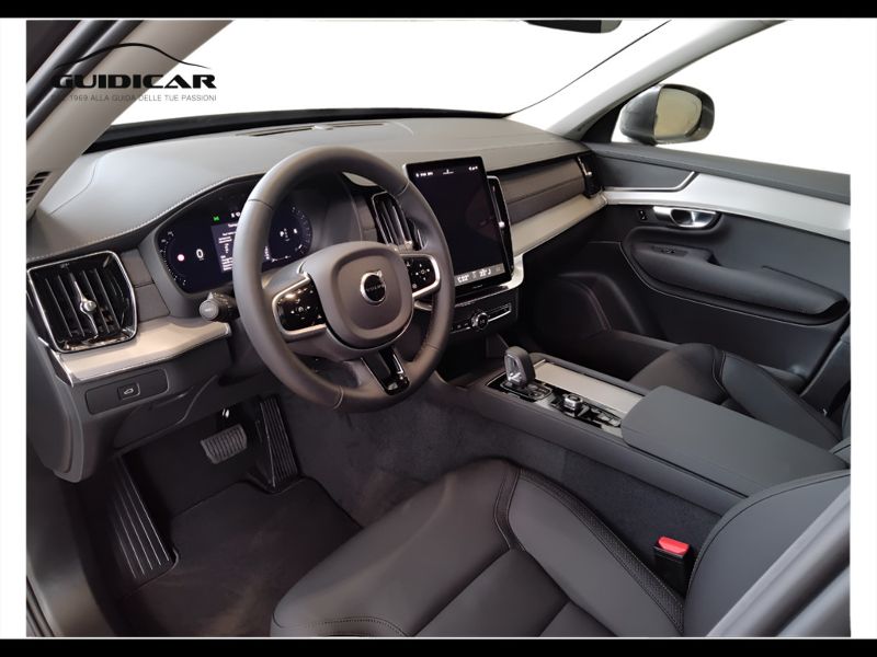 GuidiCar - VOLVO XC90 1 XC90 2.0 b5 Core awd 7p.ti auto Nuovo