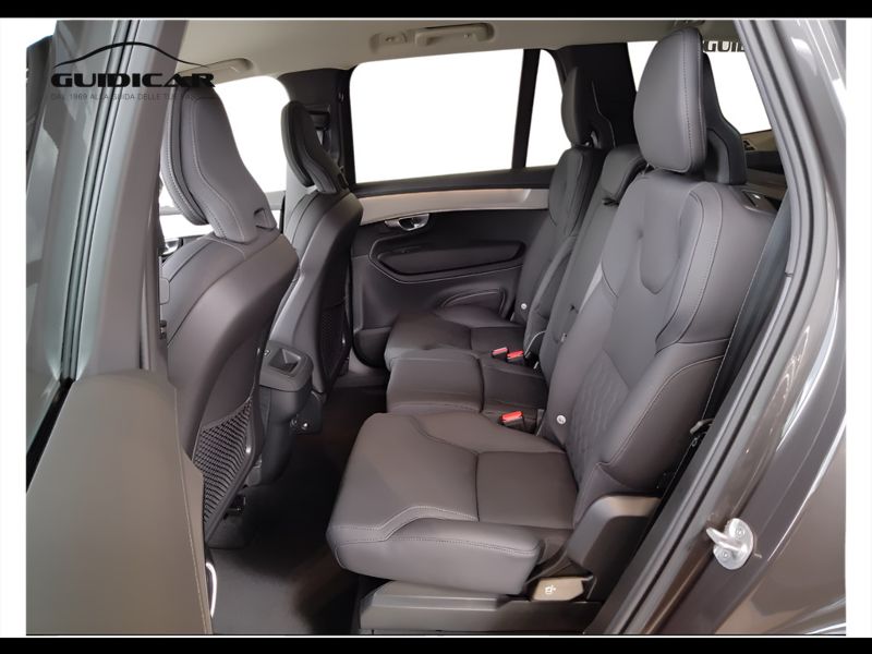 GuidiCar - VOLVO XC90 1 XC90 2.0 b5 Core awd 7p.ti auto Nuovo