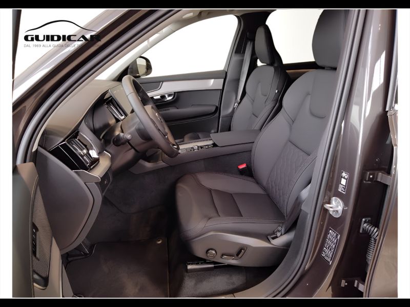 GuidiCar - VOLVO XC90 1 XC90 2.0 b5 Core awd 7p.ti auto Nuovo